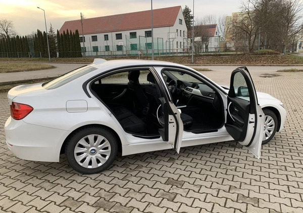 BMW Seria 3 cena 56500 przebieg: 227000, rok produkcji 2012 z Bolesławiec małe 326